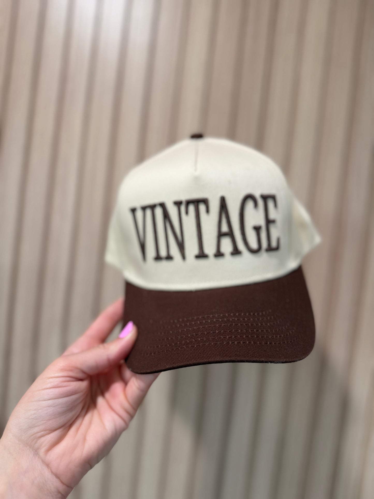 VINTAGE TRUCKER HAT