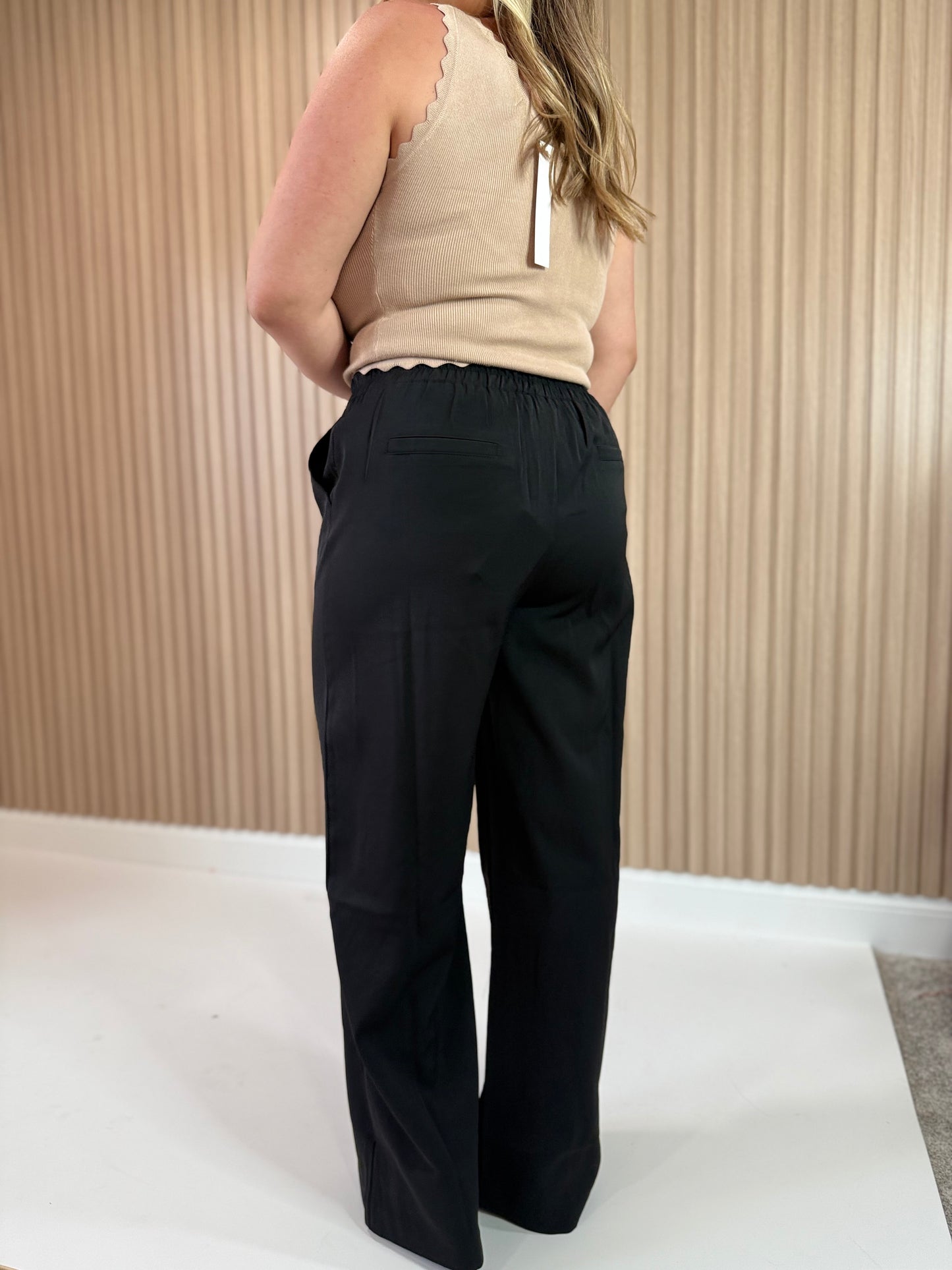 ON BRAND BLACK DRESS PANT