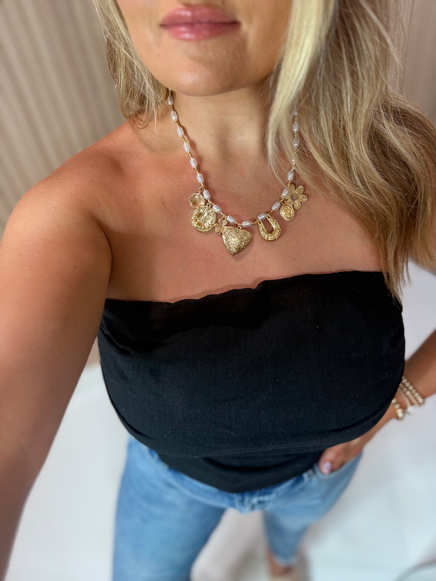 PEARL CHUNKY CHARM NECKLACE