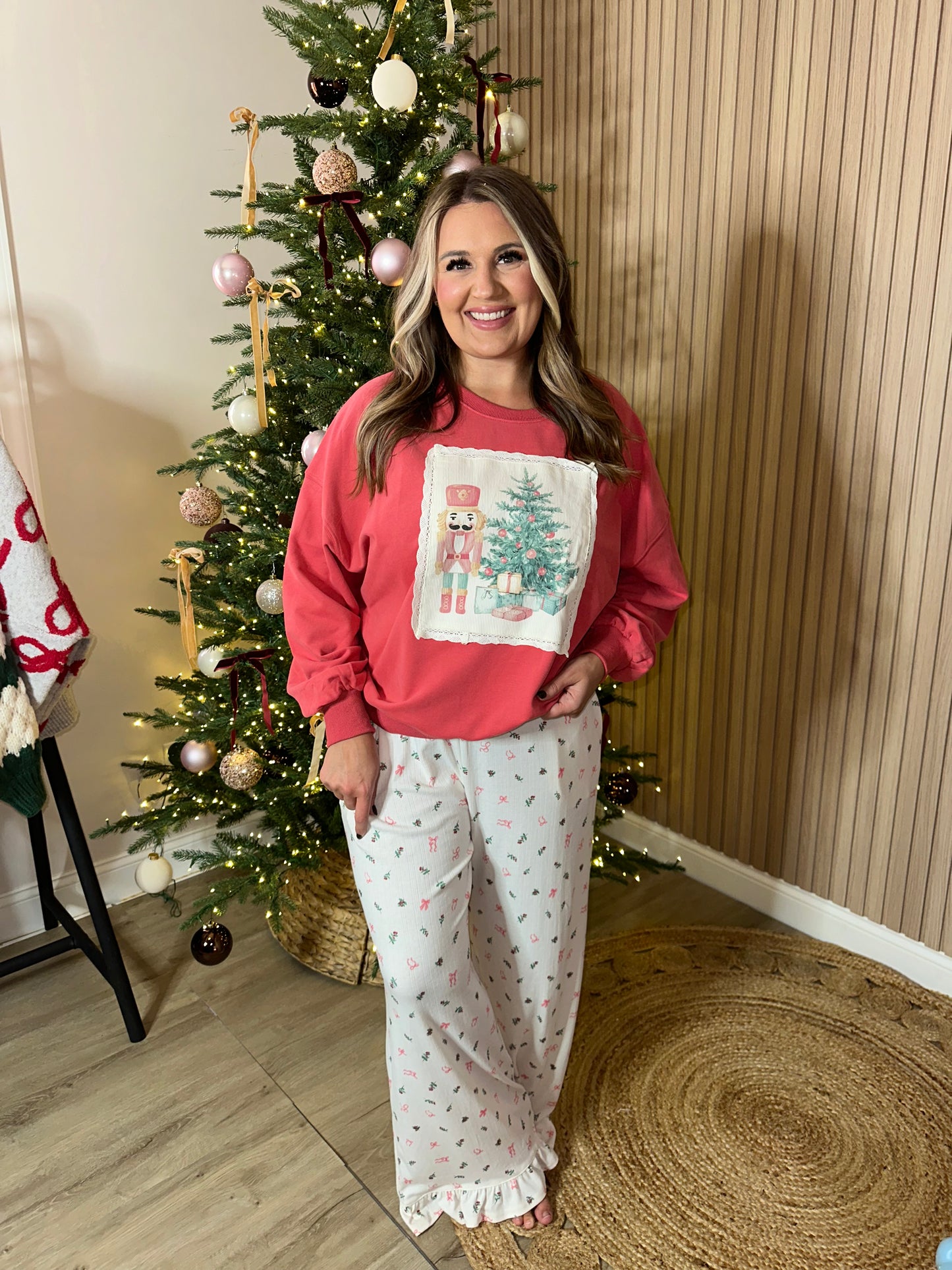 NUTCRACKER CREW (MUTED RED)