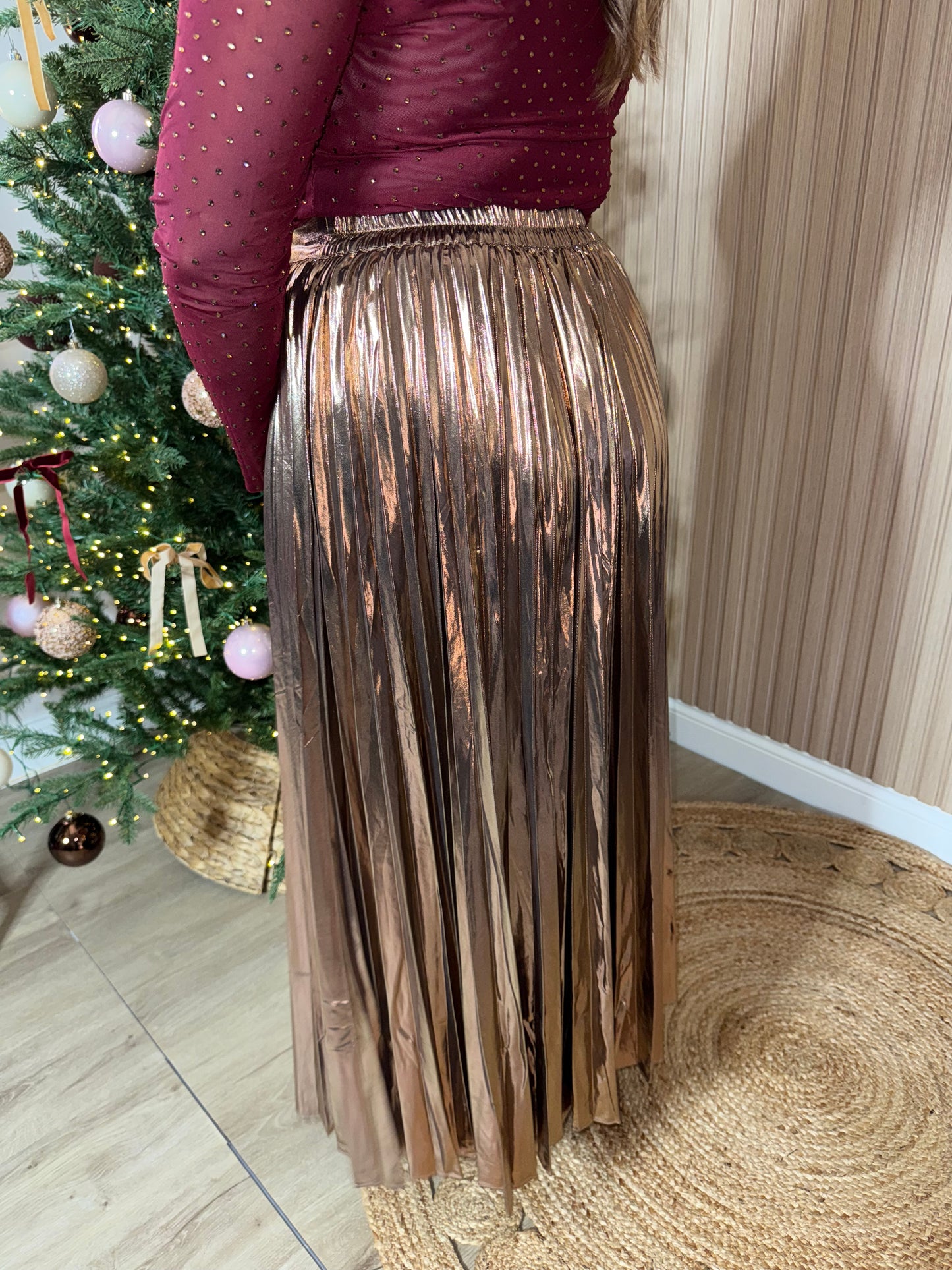 PLEATED GOLD SKIRT