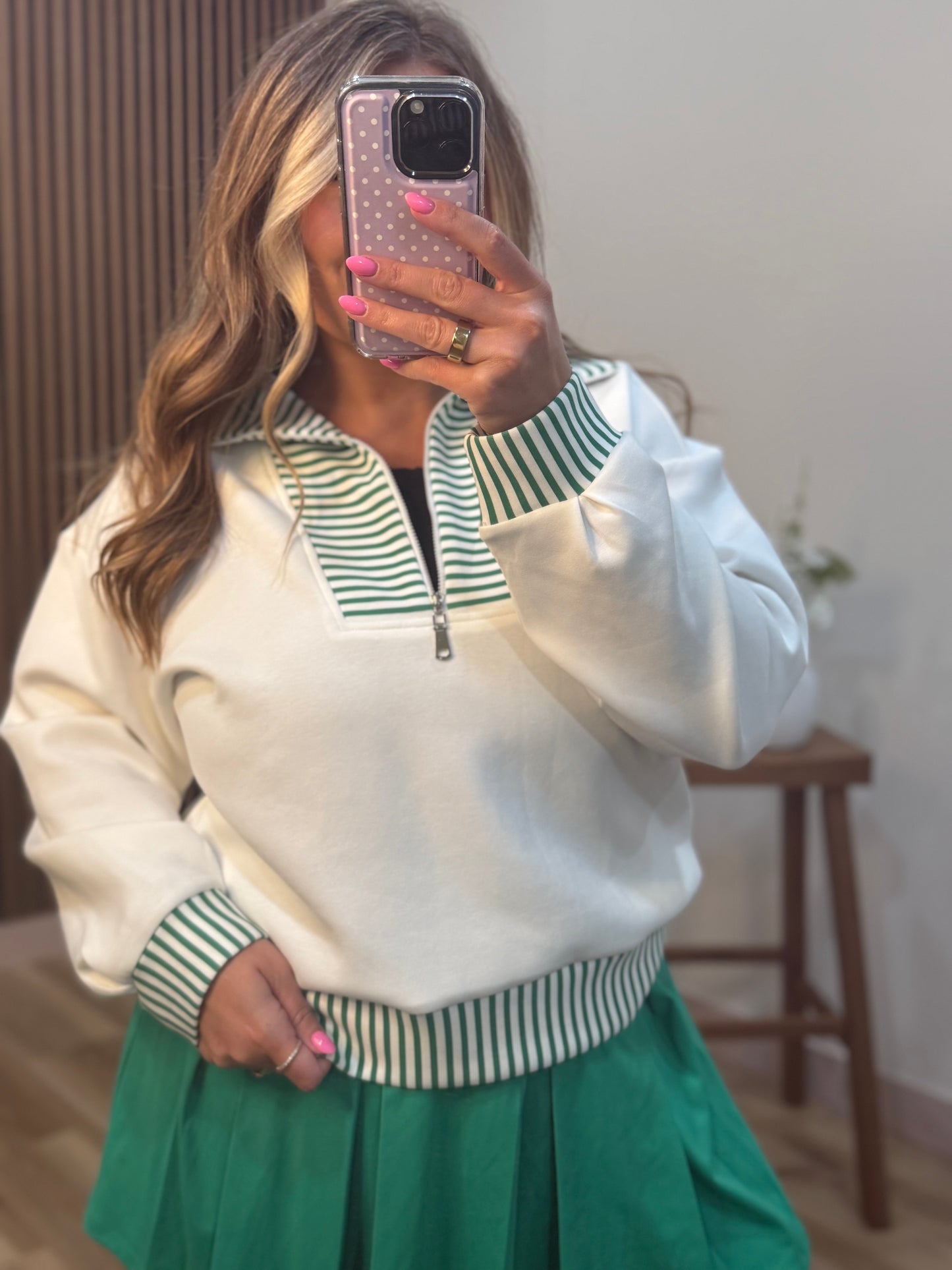 CLASSIC CHARM PULLOVER