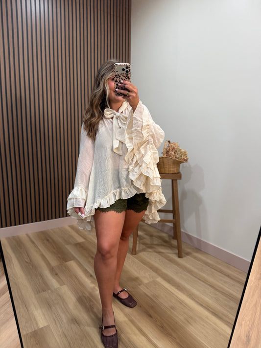 CREAM RUFFLE BLOUSE