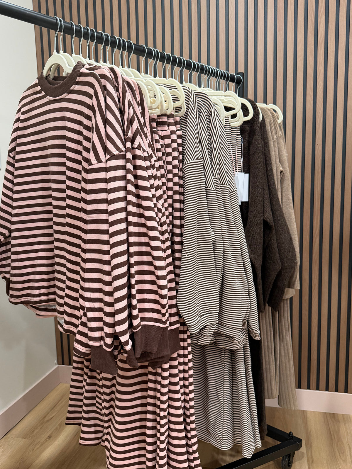 CABIN COZY LOUNGE SET (BROWN/PINK) PREORDER
