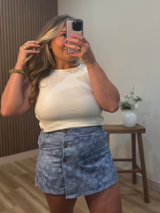 ANNIE ACID WASH FLORAL SKORT