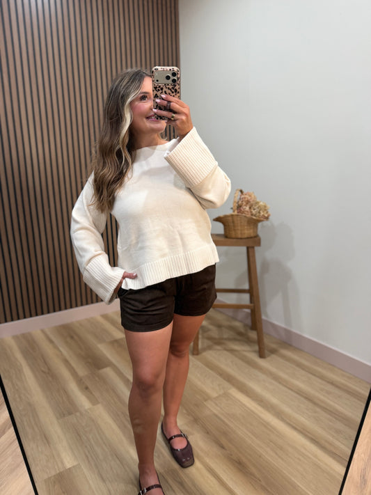 CHOCOLATE SUEDE SHORT