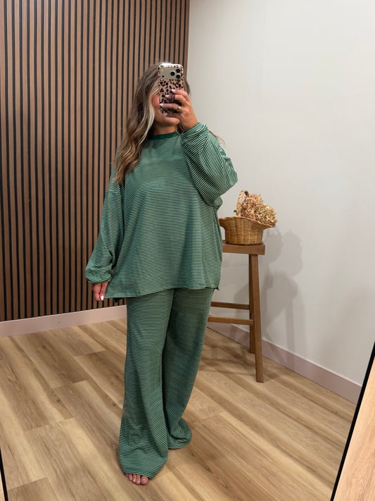 CABIN COZY LOUNGE TOP (GREEN)