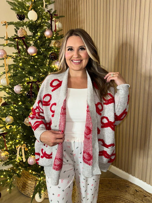 OVERSIZED BOW SWEATER