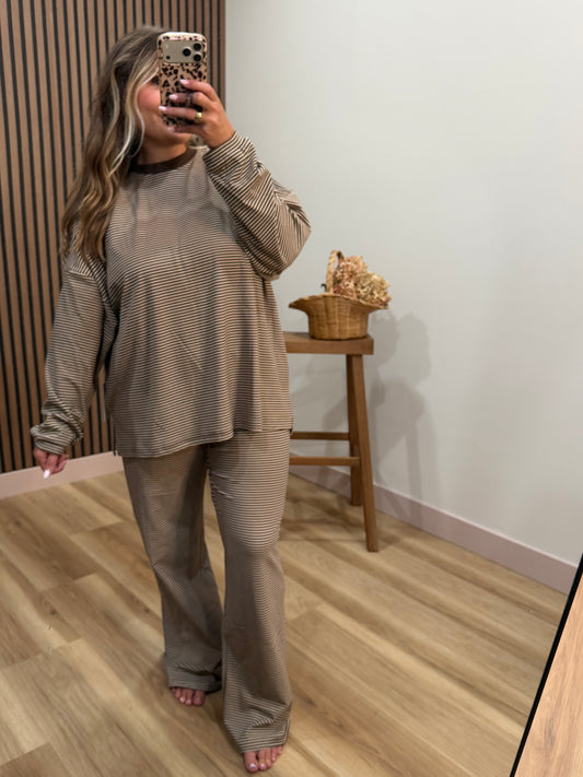 CABIN COZY LOUNGE TOP (BROWN)